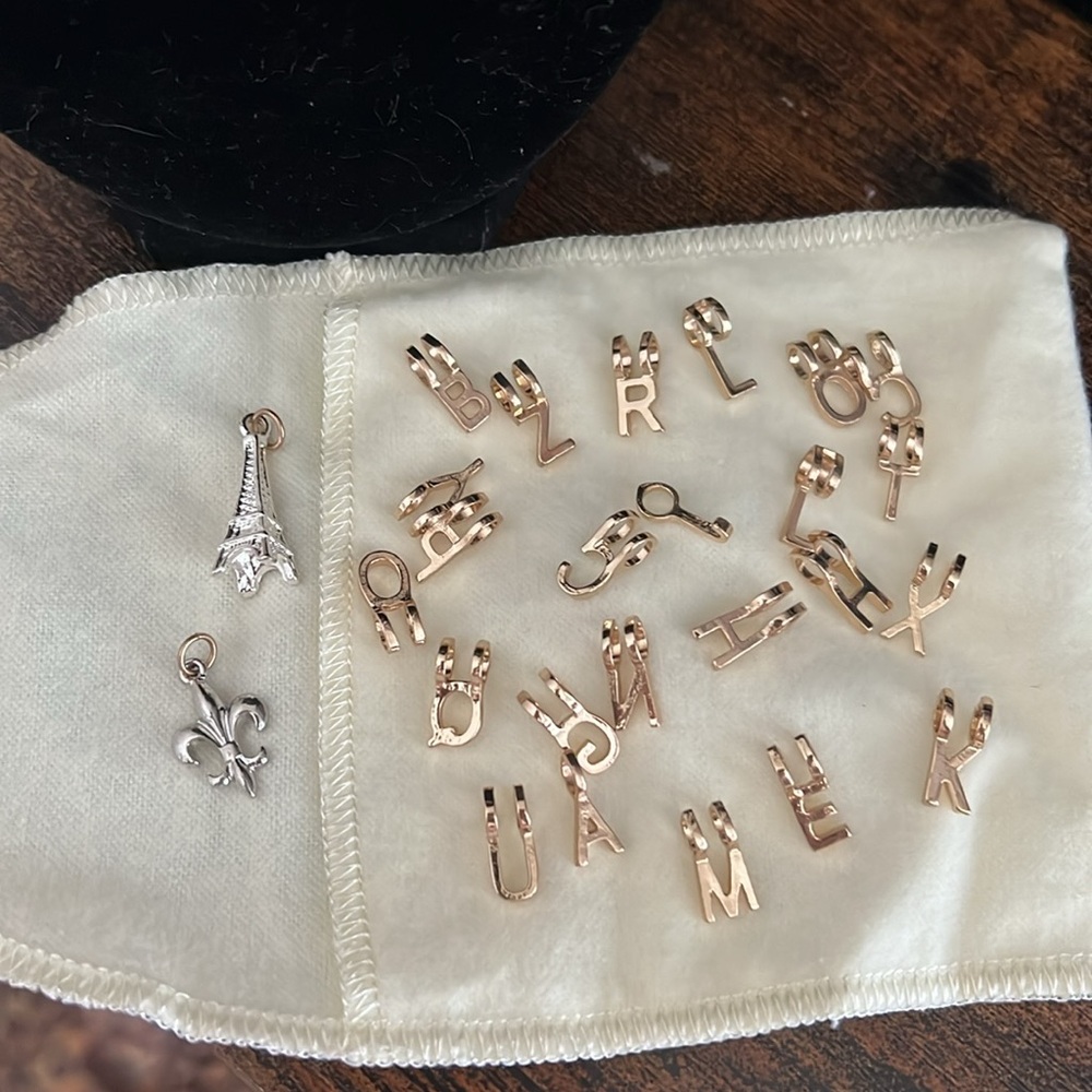 Interchangeable Gold Necklaces - Picture 5 of 13